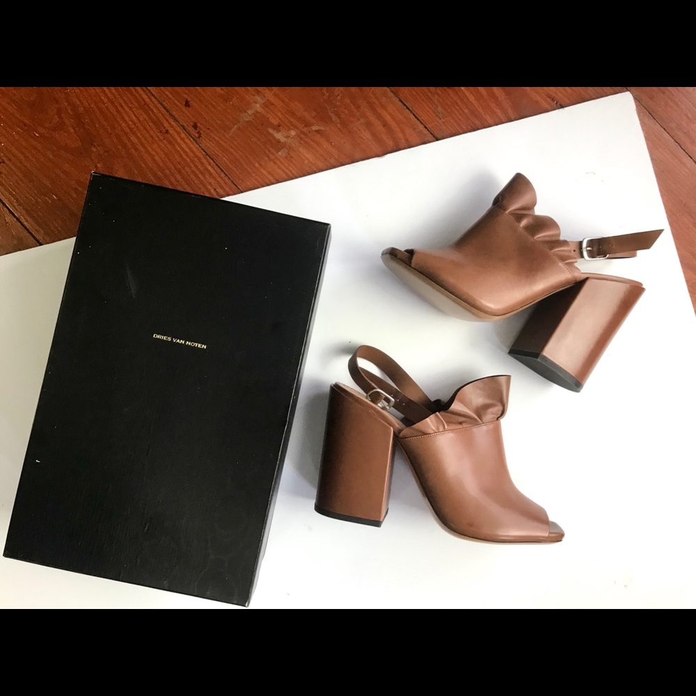 Dries Van Noten tan leather heels